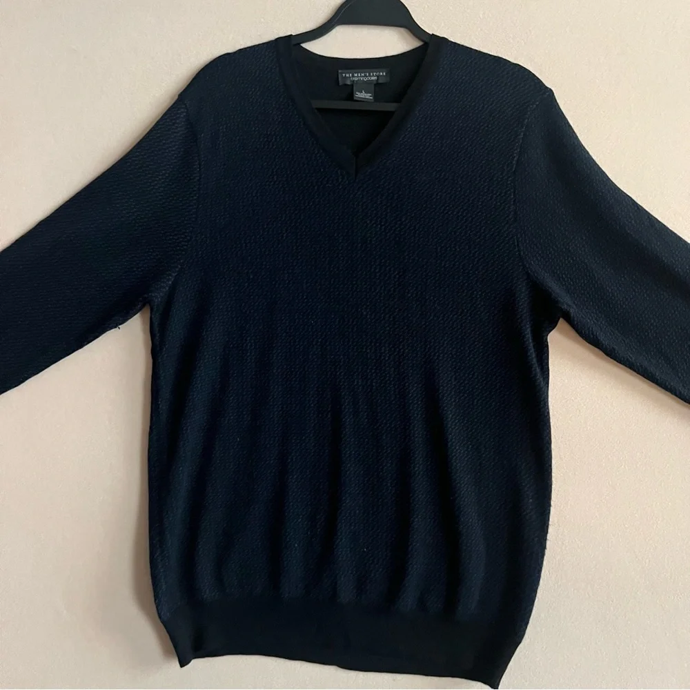 Bloomingdales The Men’s Store 100% Merino Wool V-Neck Sweater Navy Blue L Preppy